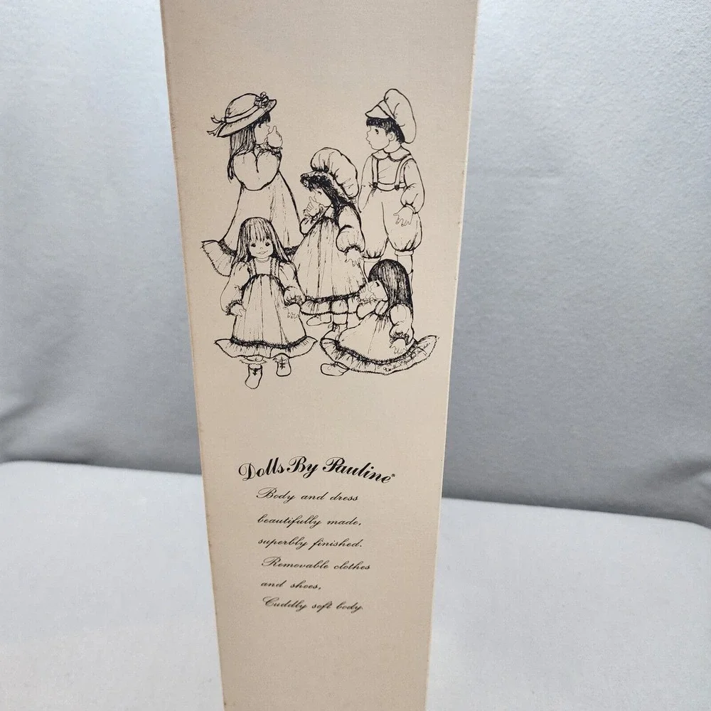 Dolls By Pauline Alexandra Dutch Girl‎ V-107 Brown Lace Dress Vintage Doll 18